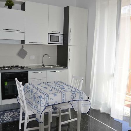 Il Nido Di Quarto Con Park Auto Macchine Piccole Segmento B Génova Exterior foto