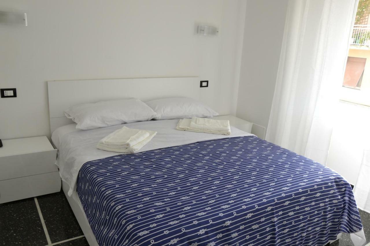 Il Nido Di Quarto Con Park Auto Macchine Piccole Segmento B Génova Exterior foto