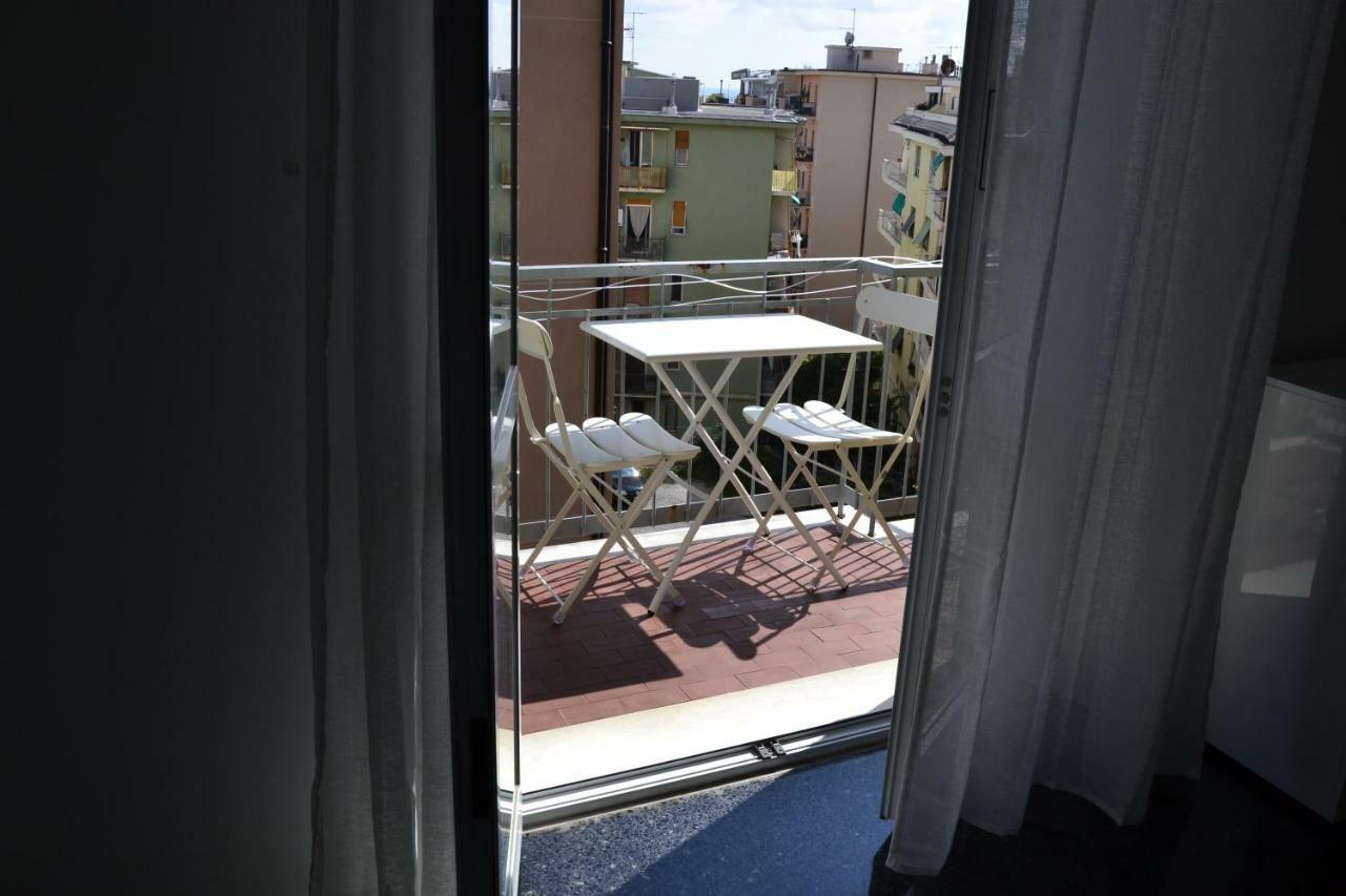 Il Nido Di Quarto Con Park Auto Macchine Piccole Segmento B Génova Exterior foto